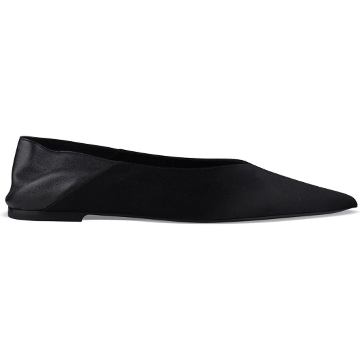 Minimalistische Satin-Babouches mit spitzer Kappe