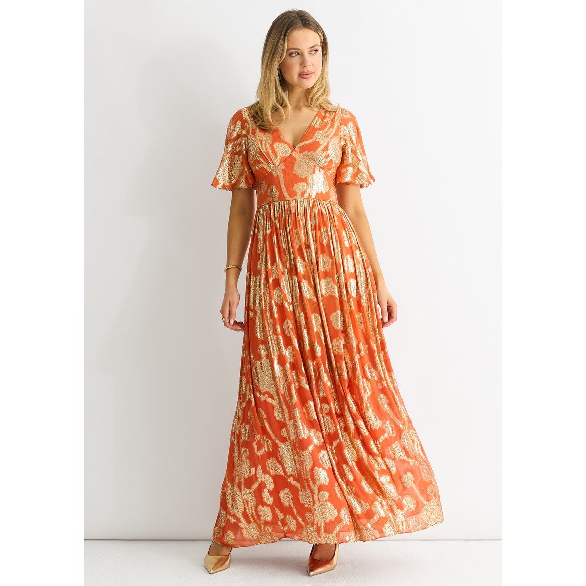 Metallic-Jacquard-Maxikleid mit Flatterärmeln