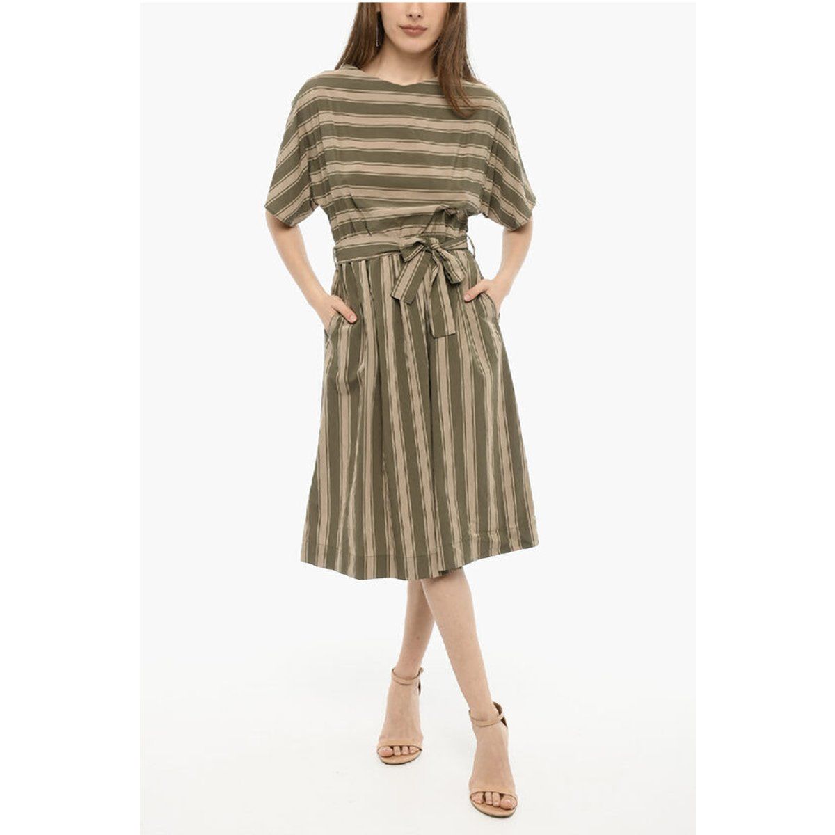 Gestreiftes Midikleid mit Gürtel