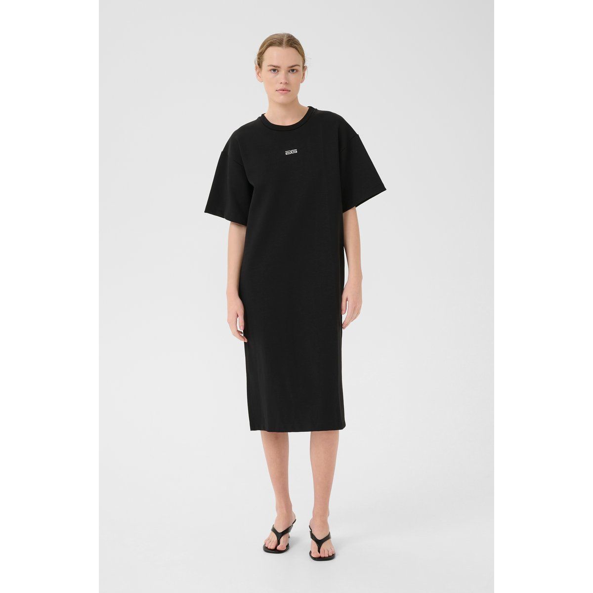 Minimalistisches Oversized-Midi mit Schlitzen