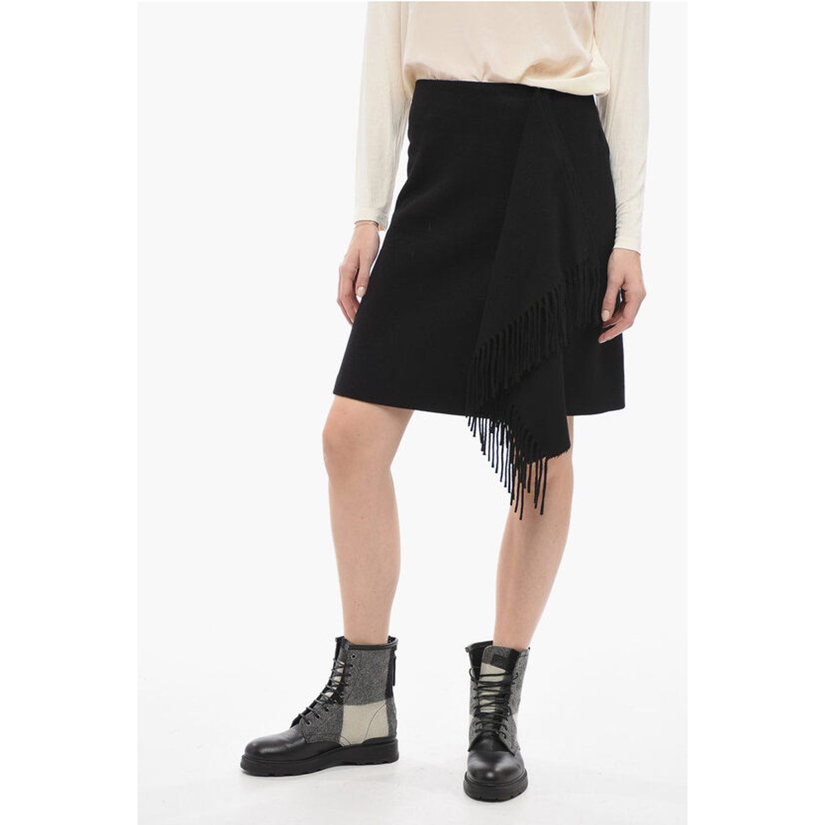 Asymmetrischer Wickelrock mit Fransen