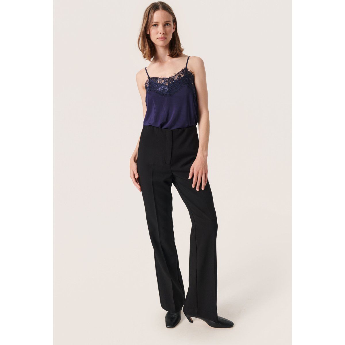 Elegantes Camisole-Top mit Spitzenbesatz