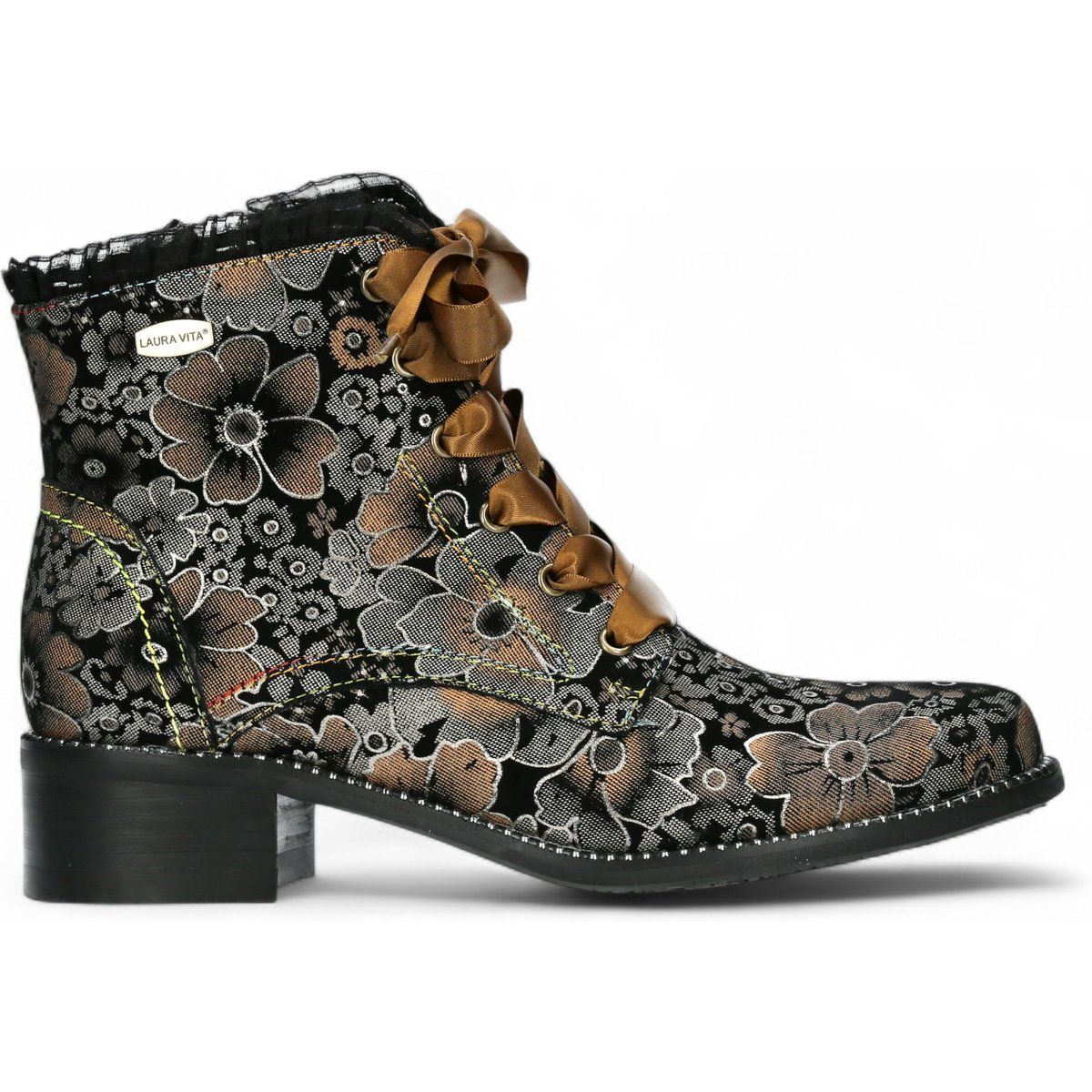 Florale Lederstiefeletten im viktorianischen Stil