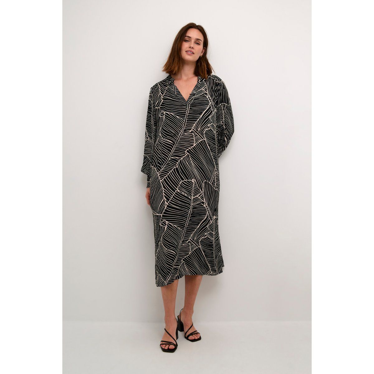 Midikleid mit abstraktem Palmenmuster