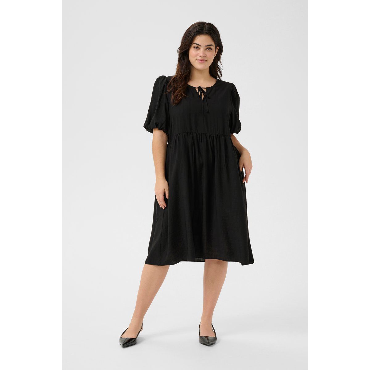 Midikleid mit gesmokter Empire-Taille