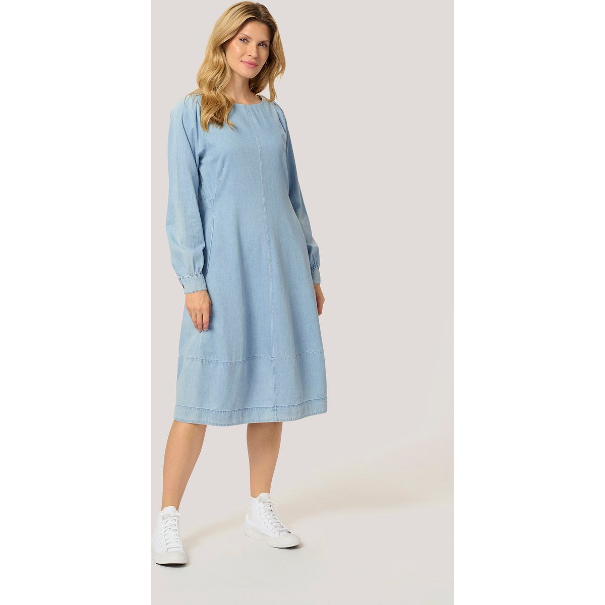 Lässiges Denim-Midikleid in Midilänge