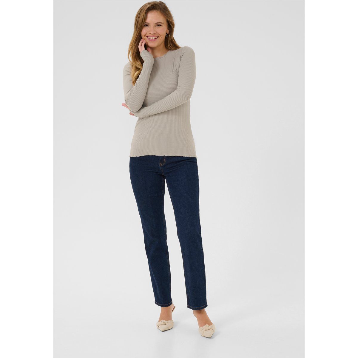 Schmal geschnittenes Langarmshirt mit Rippenstruktur