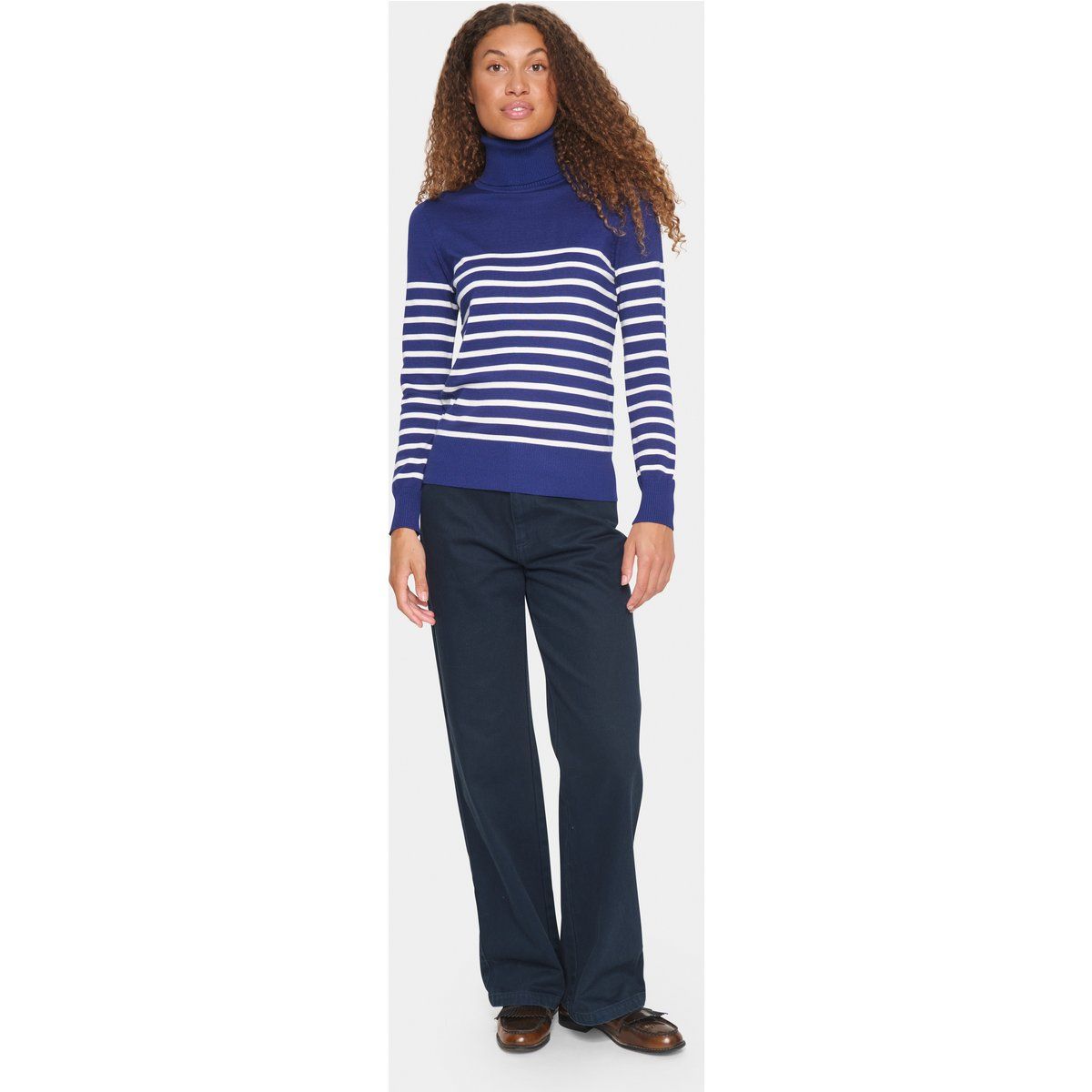 Gestreifter Rollkragenpullover mit gerader Passform