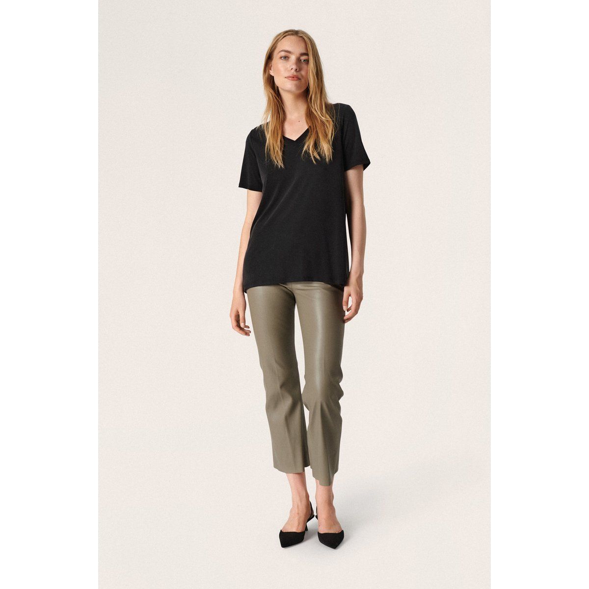 Minimalistisches V-Ausschnitt Oversize Shirt