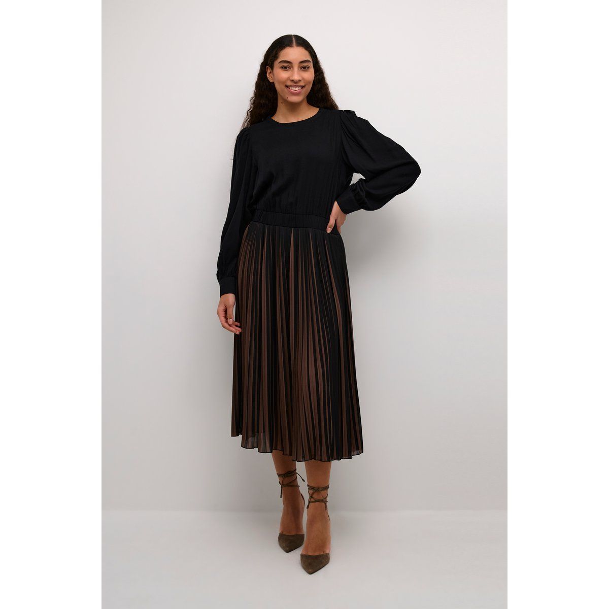 Lockeres Plissee-Midikleid