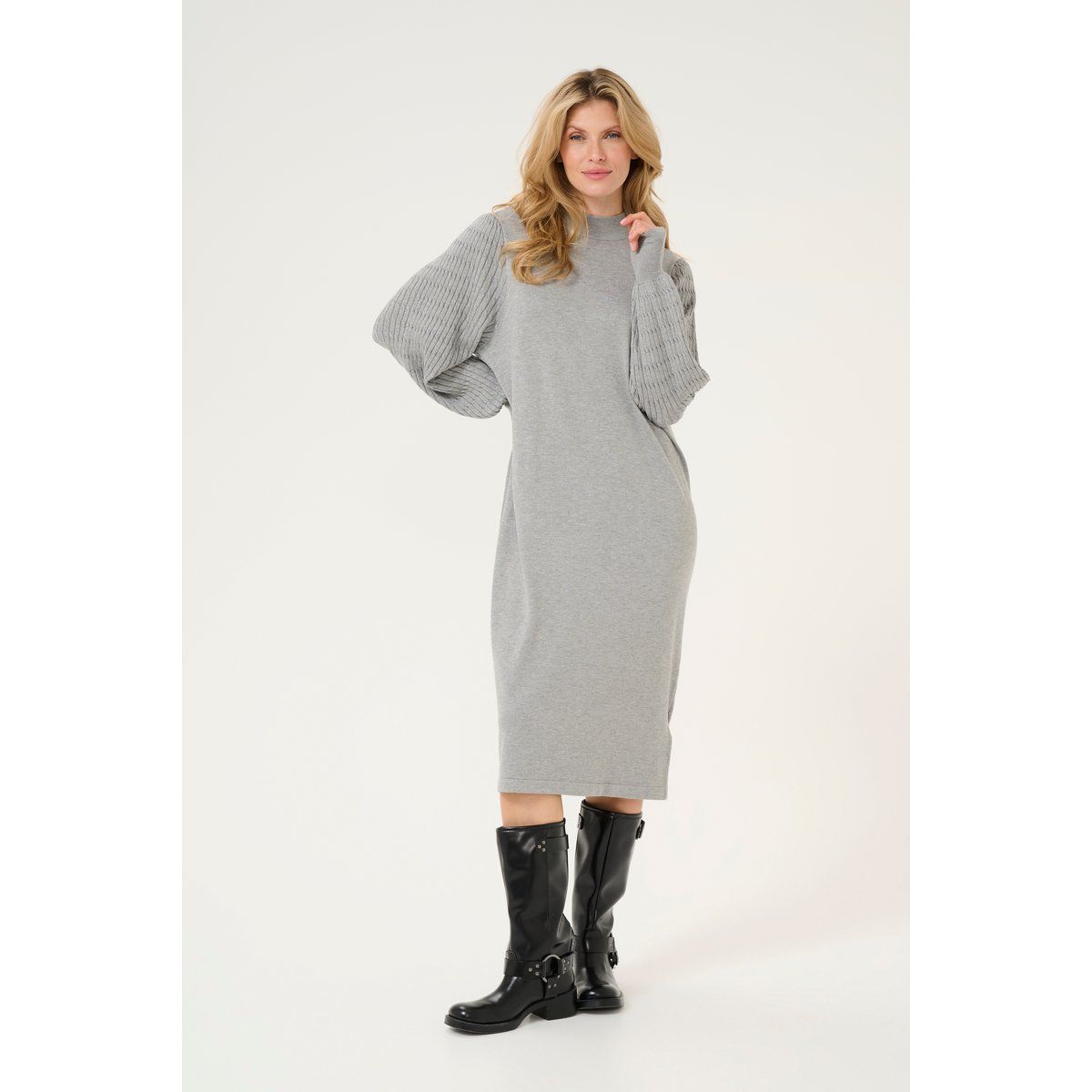 Oversize-Strickkleid in Midilänge