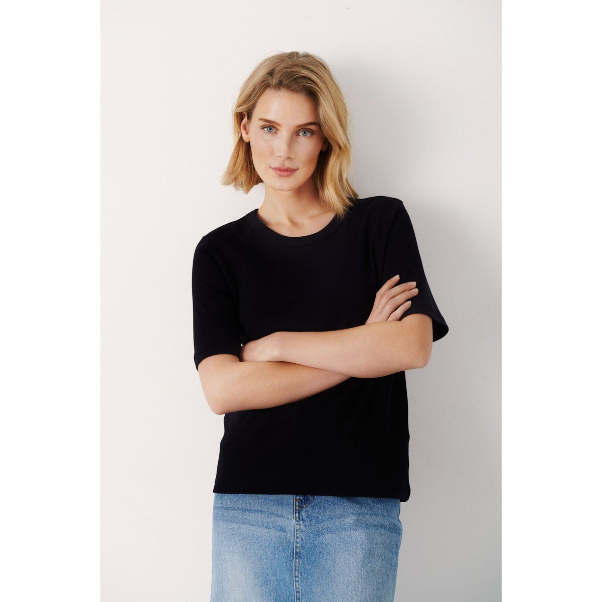 Klassisches T-Shirt mit gerader Passform