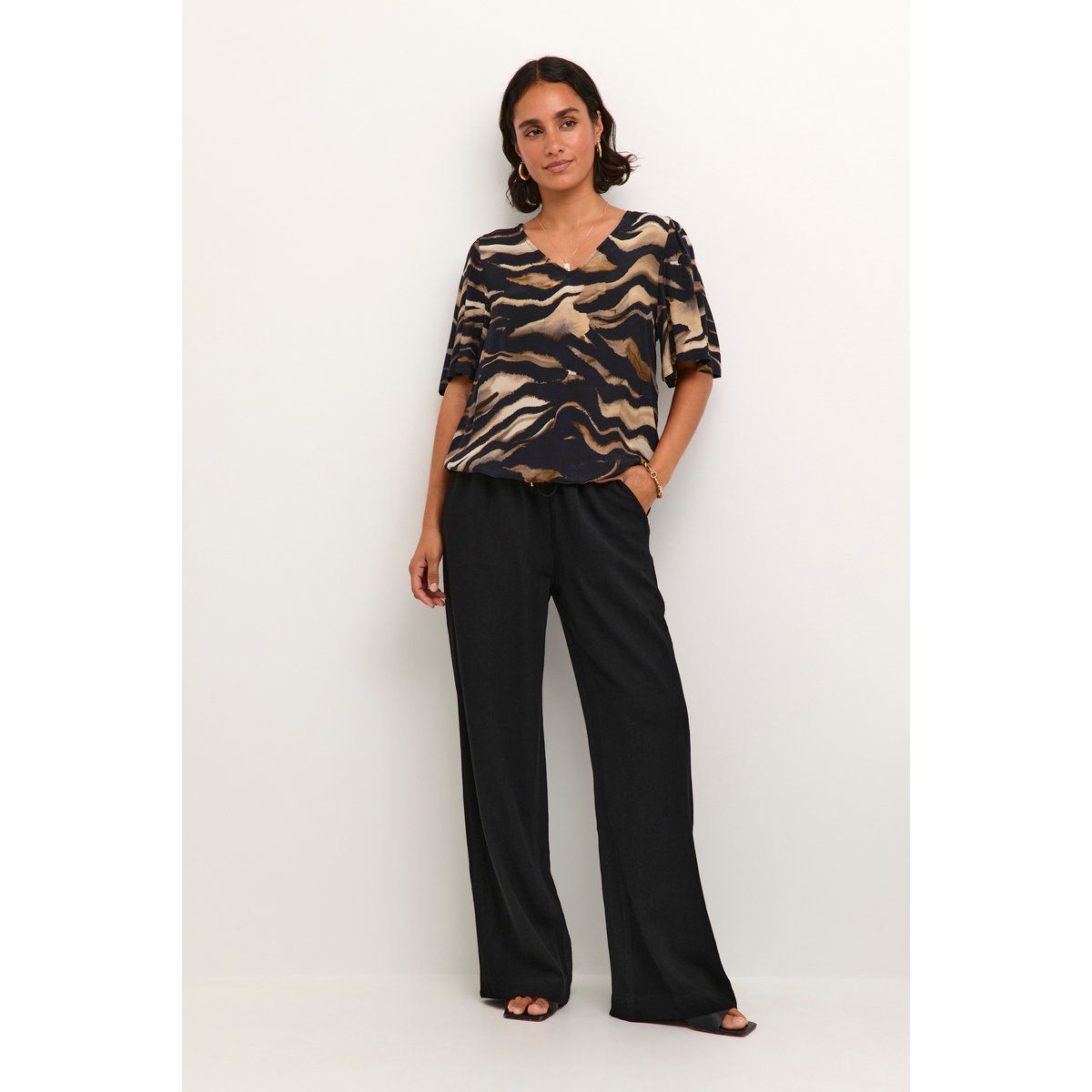 V-Ausschnitt-Bluse mit Tigerprint