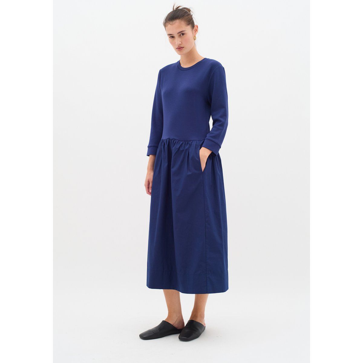 Jersey-Midikleid mit tiefer Taille