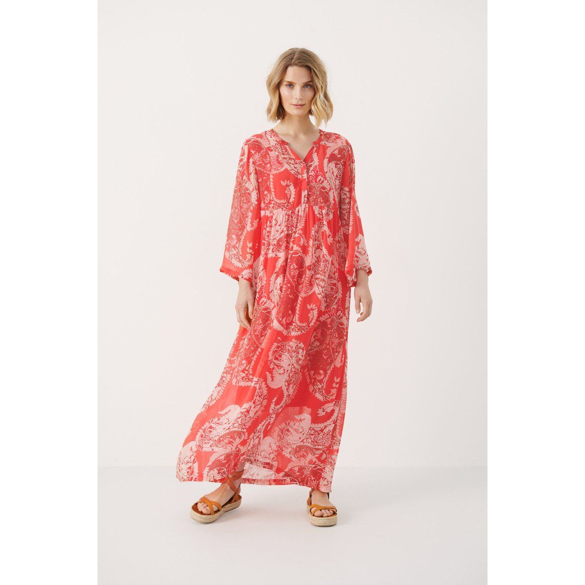 Locker Geschnittenes Paisley-Maxikleid