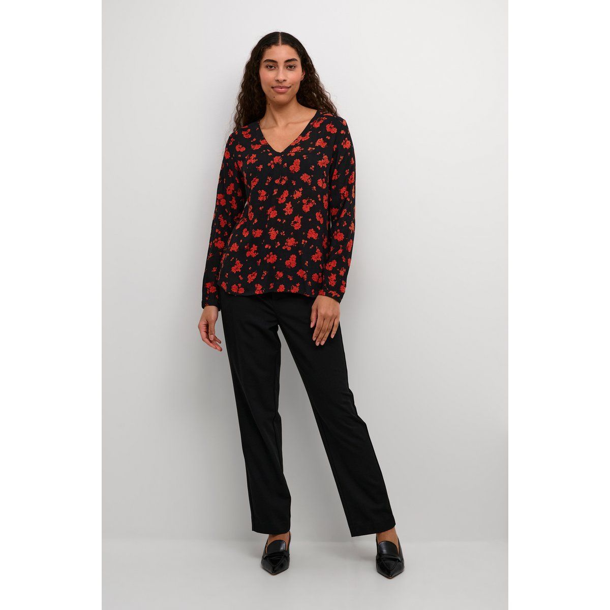 Bluse mit V-Ausschnitt und Blumenmuster