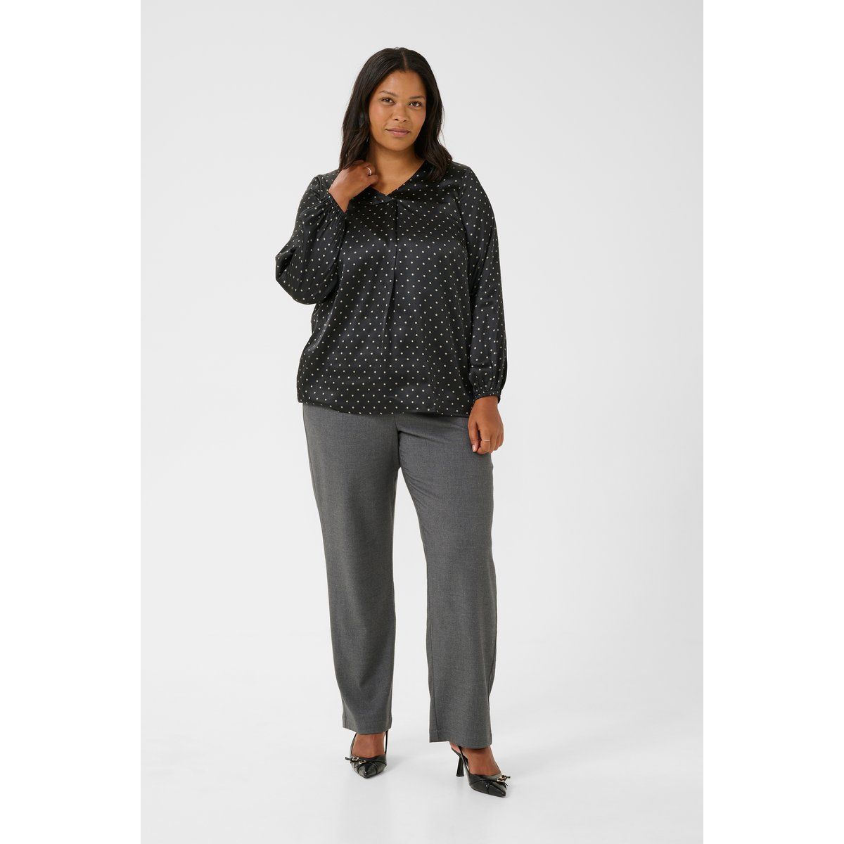 Elegante Punkte-Bluse mit regulärer Passform