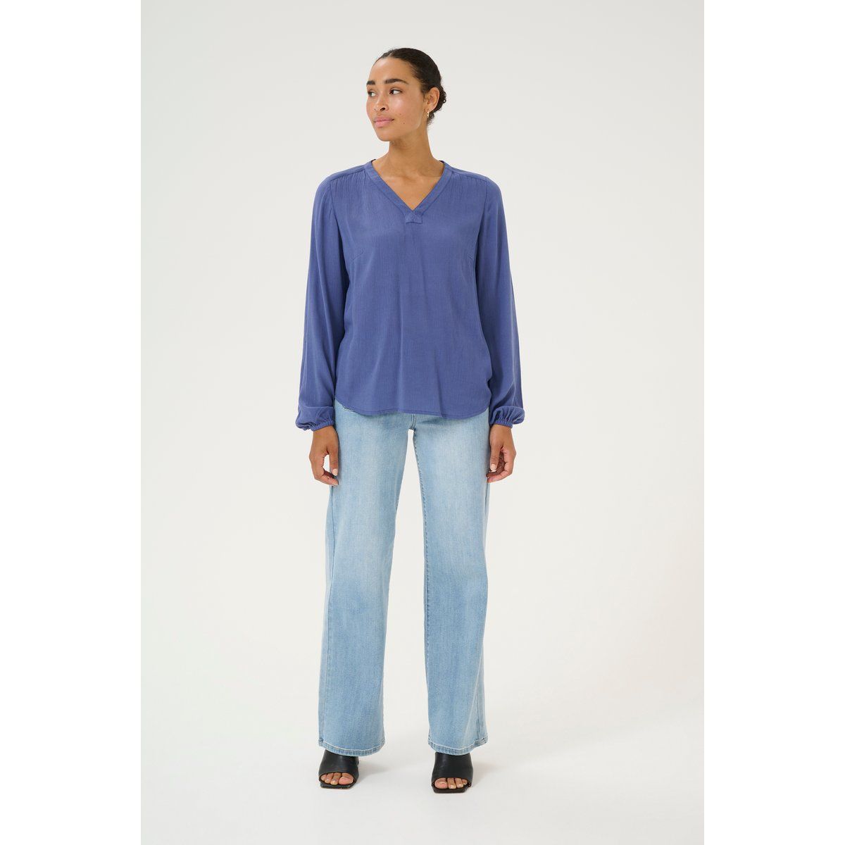 Langarm-Bluse mit V-Ausschnitt