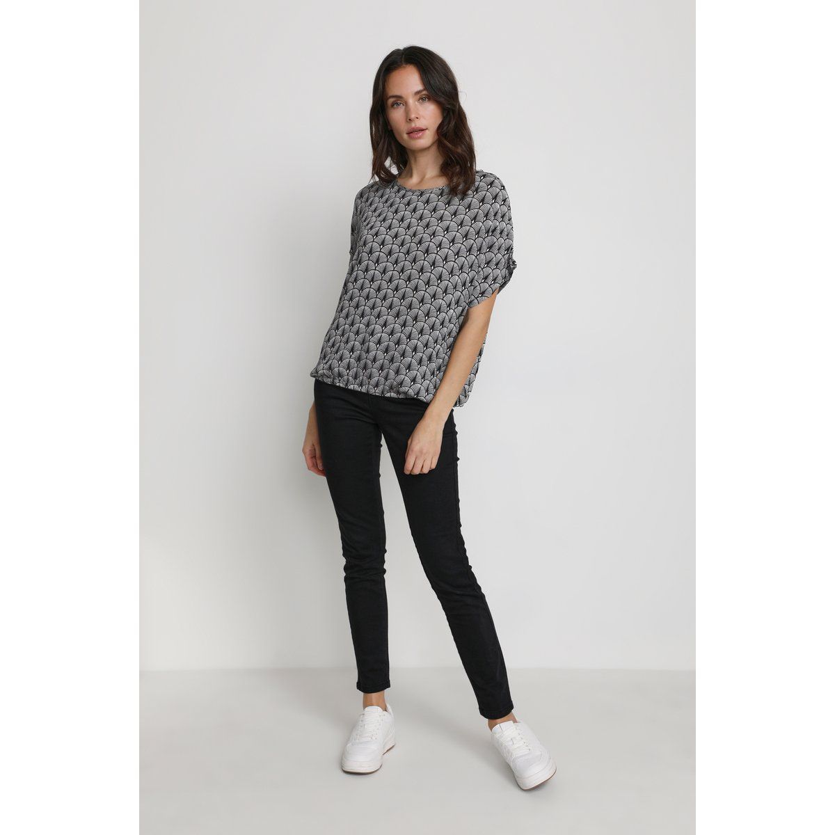 Bluse mit Art-déco-Fächermuster