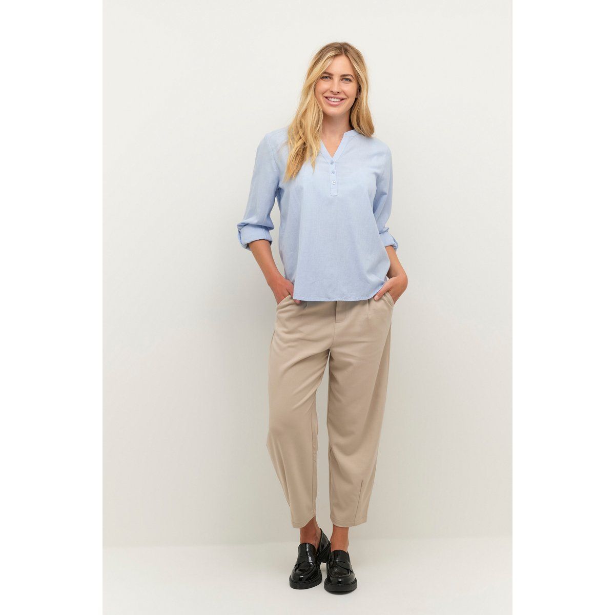 Leinen-Mix Henley-Bluse mit V-Ausschnitt