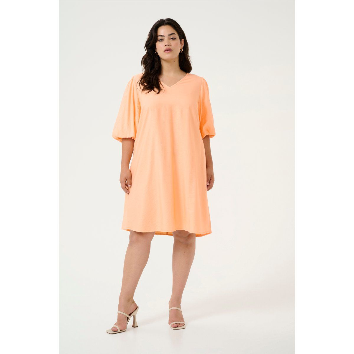 Fließendes A-Linien-Kleid mit Puffärmeln