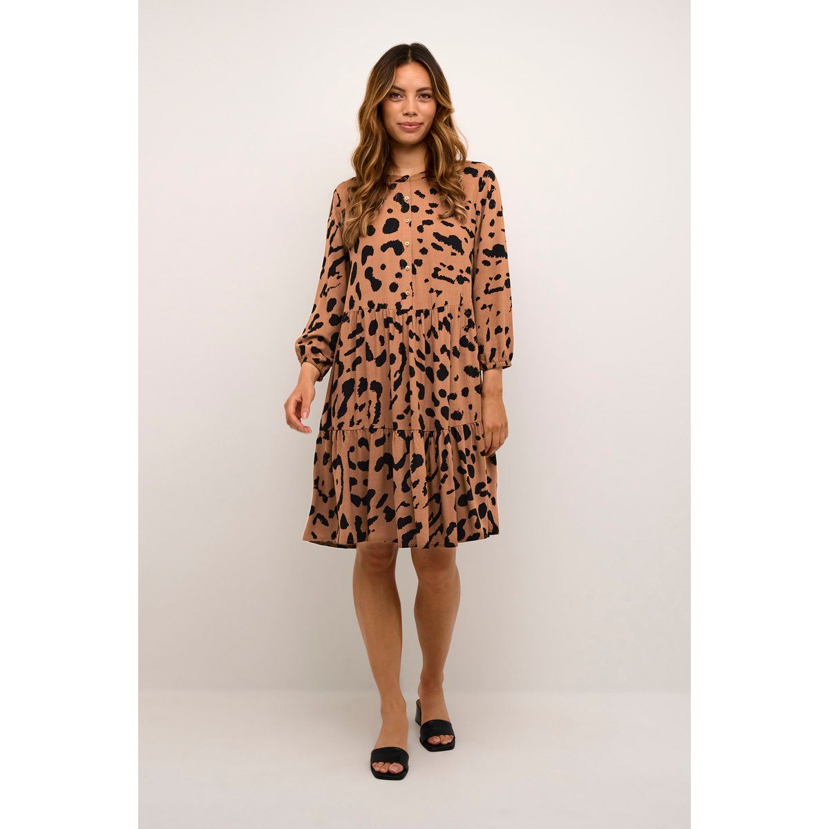 Gestuftes Hängerkleid mit Tierprint