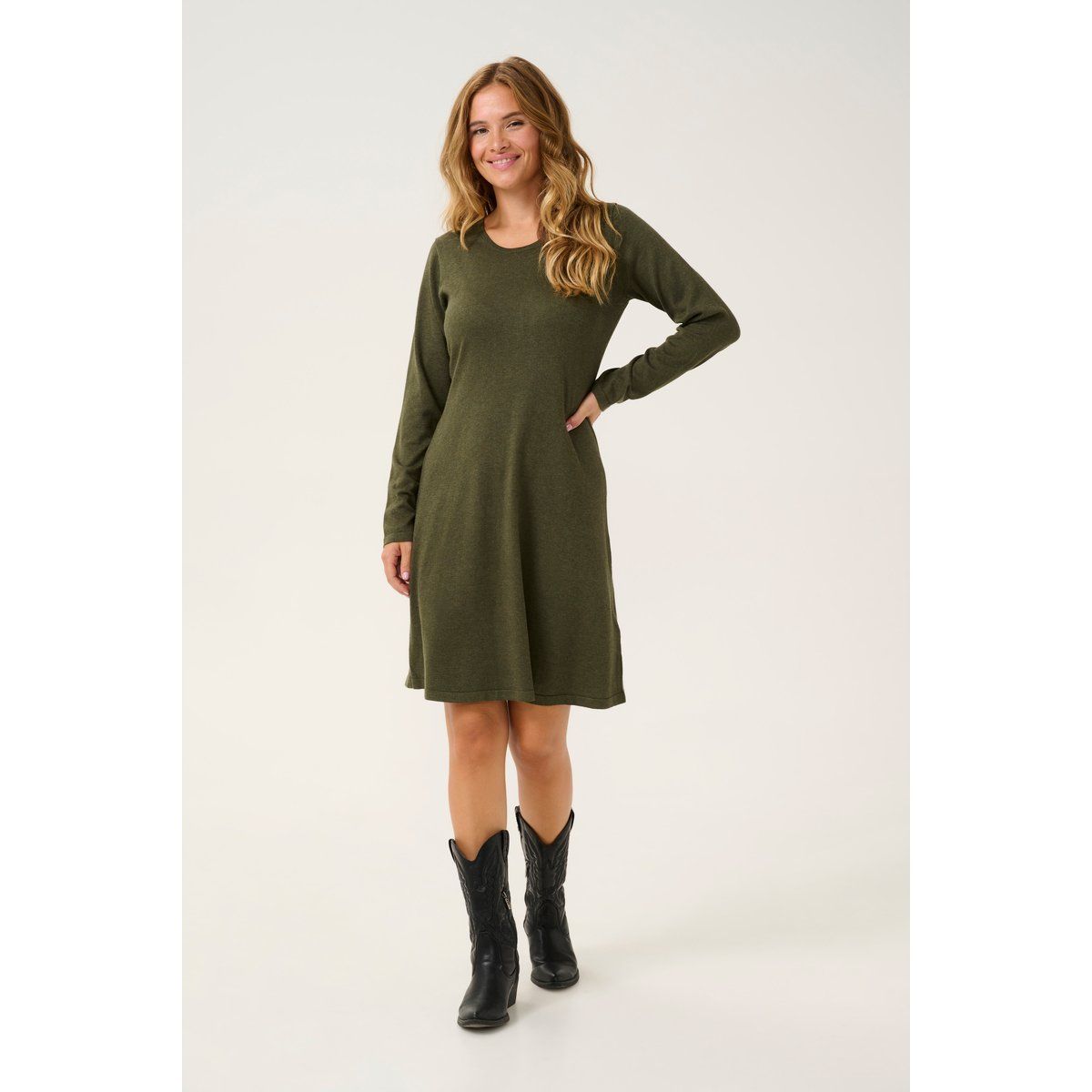 Langärmeliges Jerseykleid in A-Linie