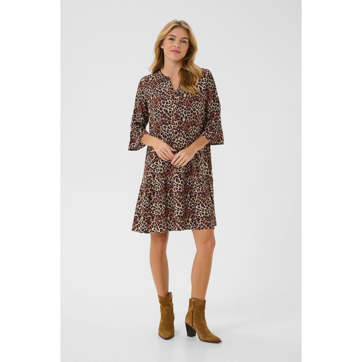 Gestuftes Minikleid mit Leopardenmuster