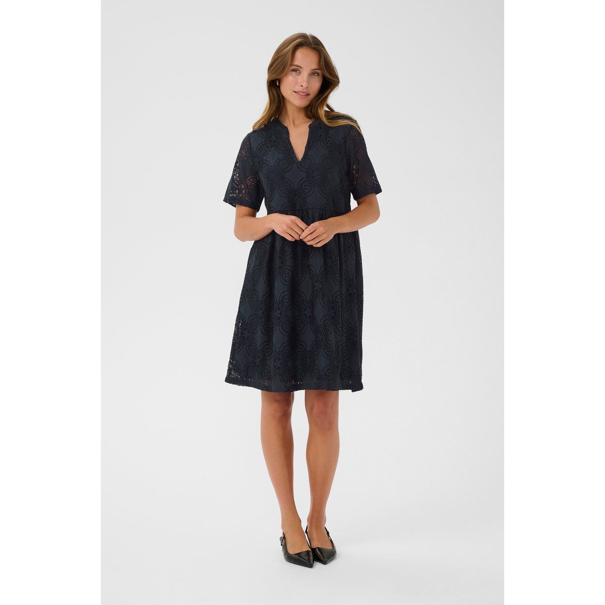 Feminines Spitzen-Minikleid mit V-Ausschnitt