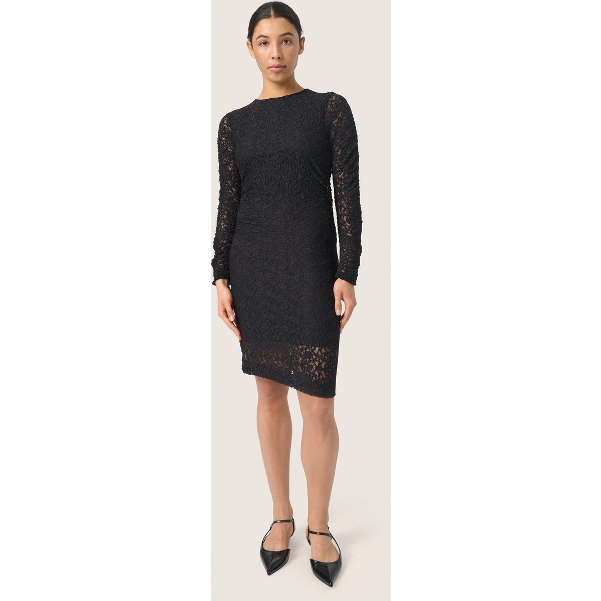 Langärmliges Minikleid mit Spitzenstruktur