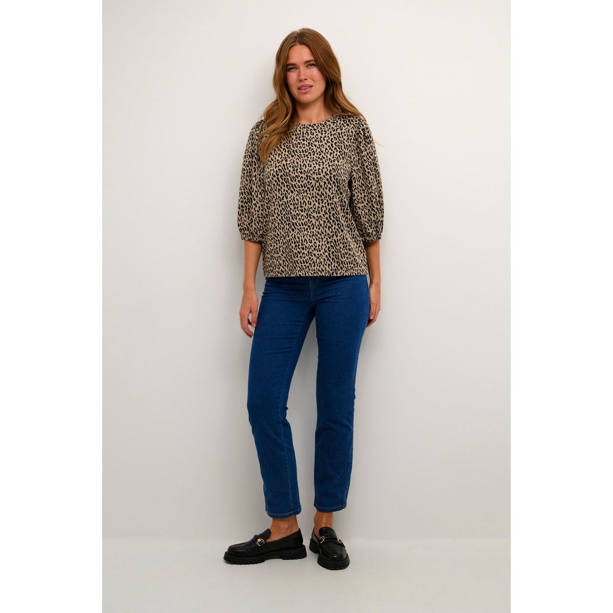 Oberteil mit Leoparden-Jacquard und Ballonärmeln