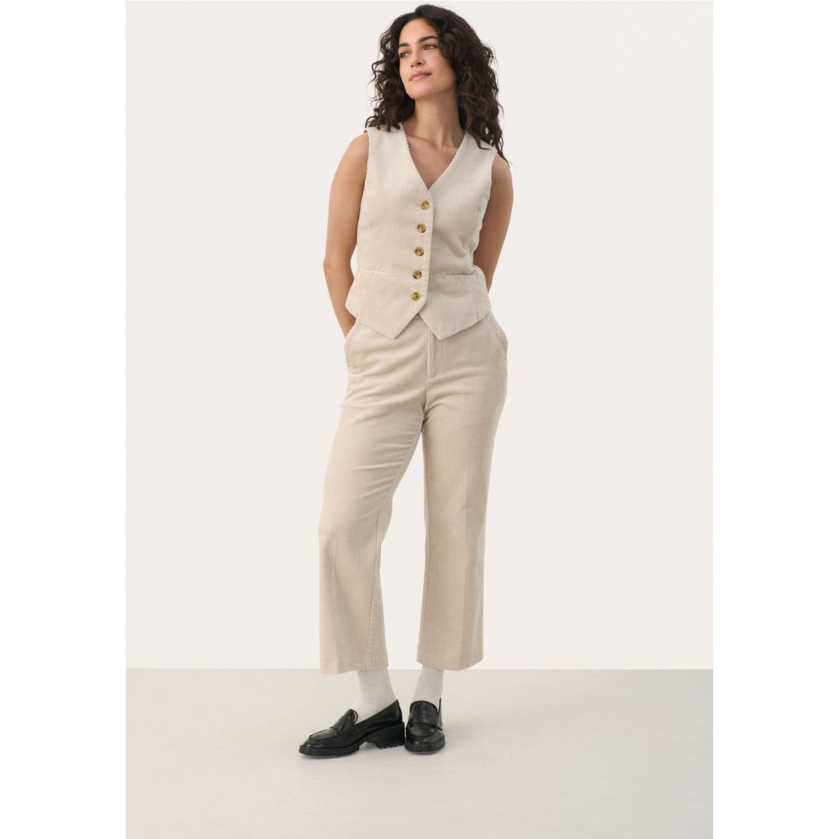 Gerade Cordhose in Knöchellänge