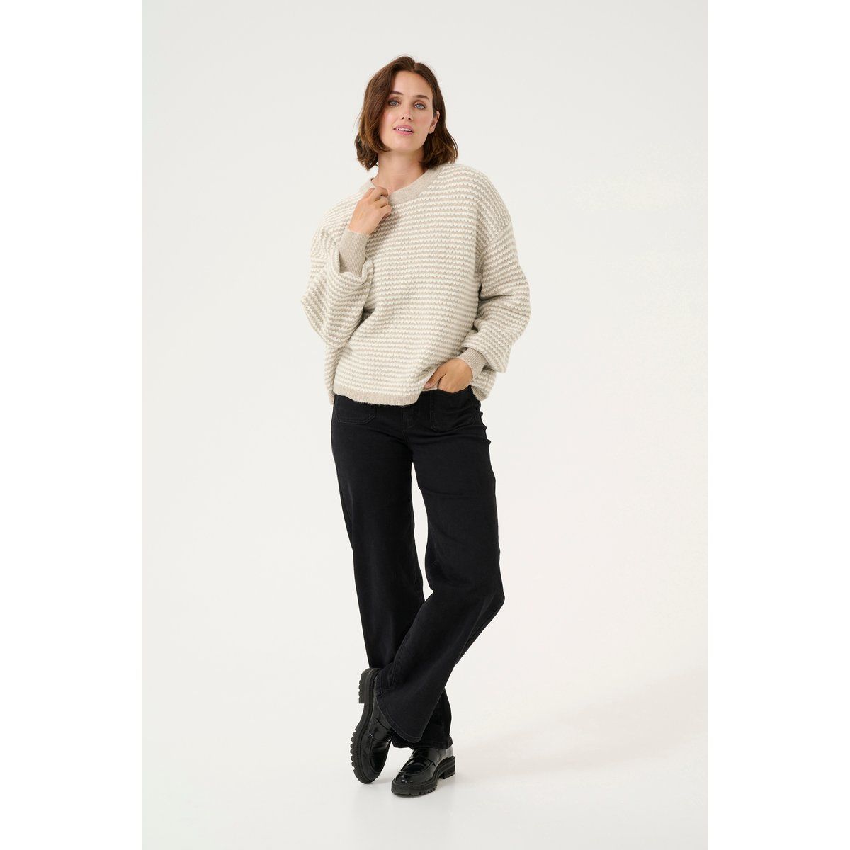Strukturierte Strickjacke mit Knöpfen