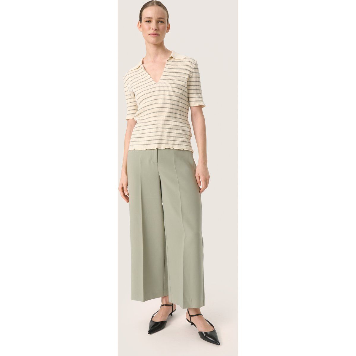 Geripptes gestreiftes Kurzarm-Poloshirt
