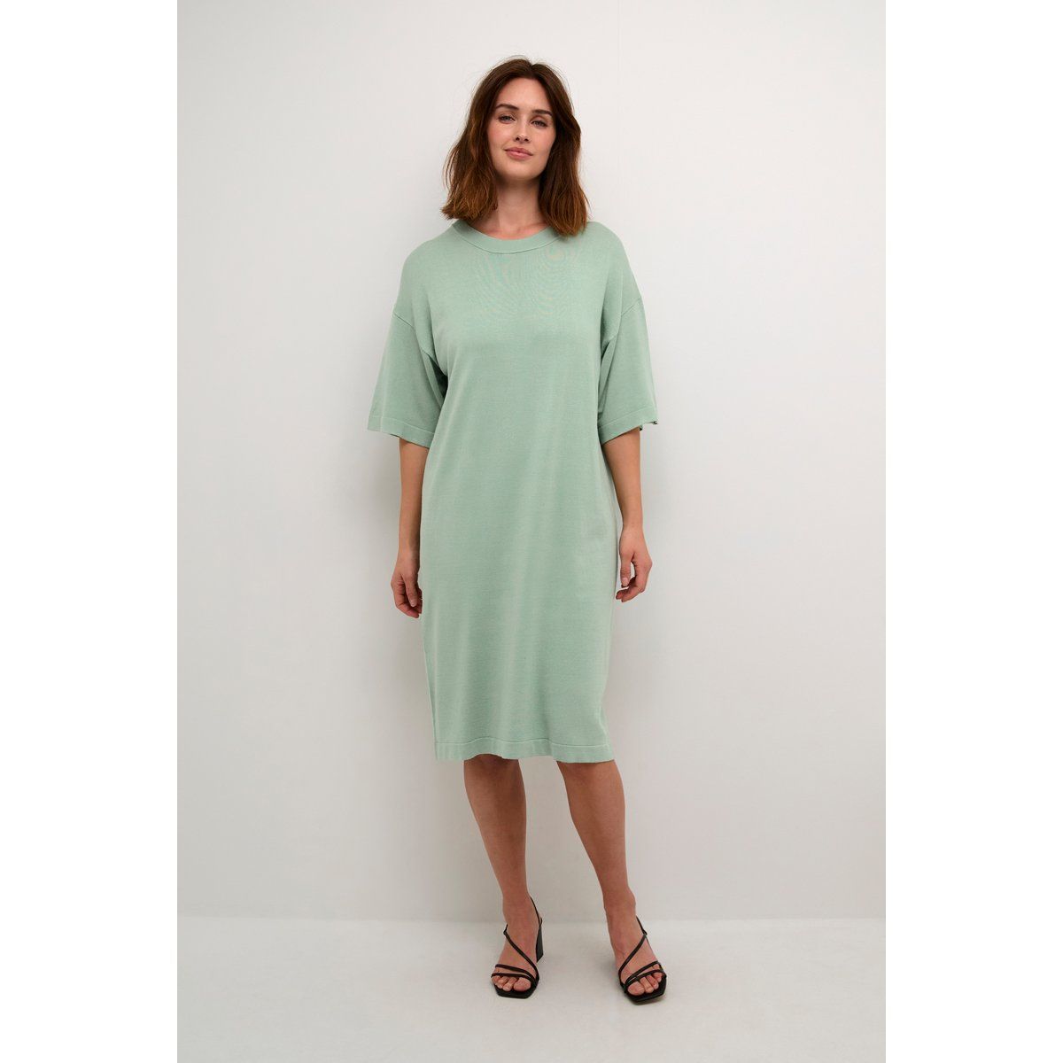 Komfortables Oversize-Midi-Strickkleid