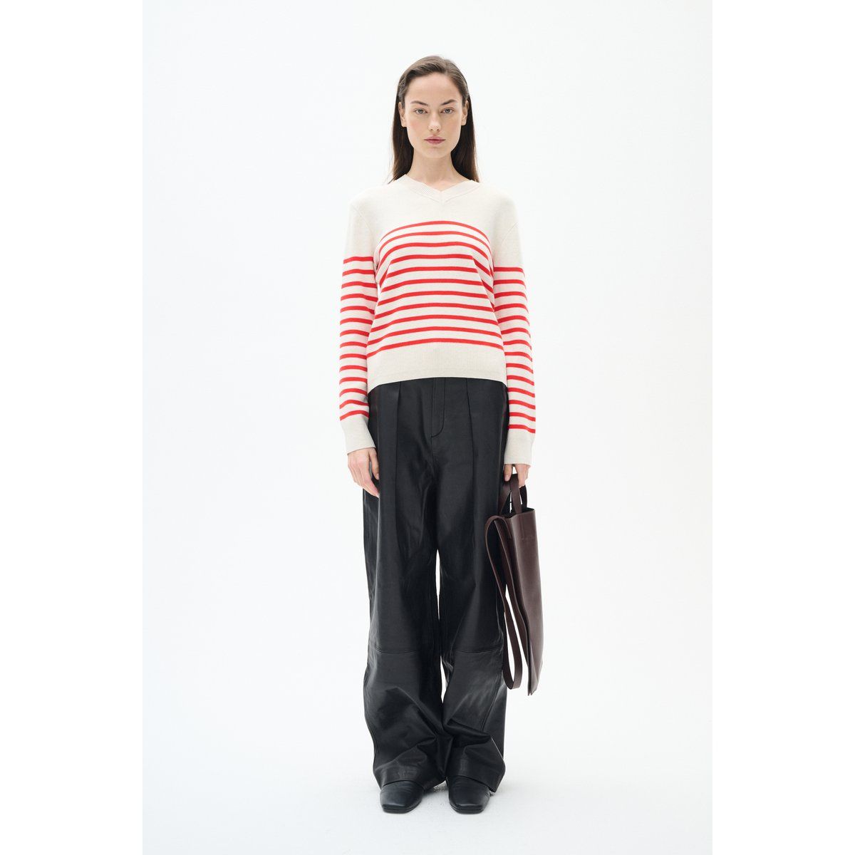 Klassischer gestreifter V-Ausschnitt Pullover