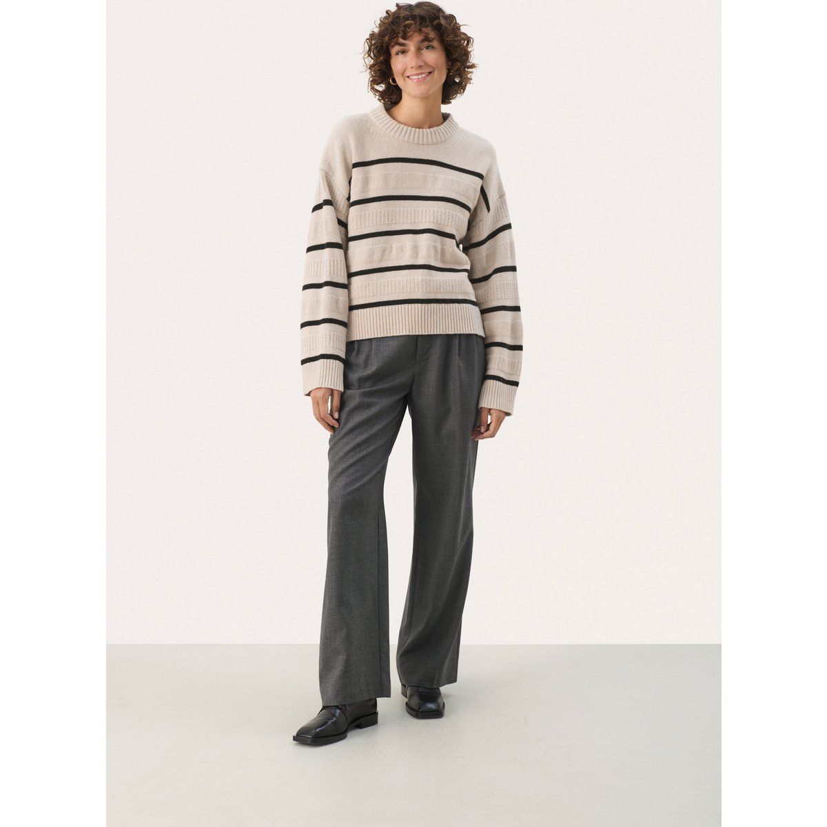 Gestreifter Oversize-Biowollpullover