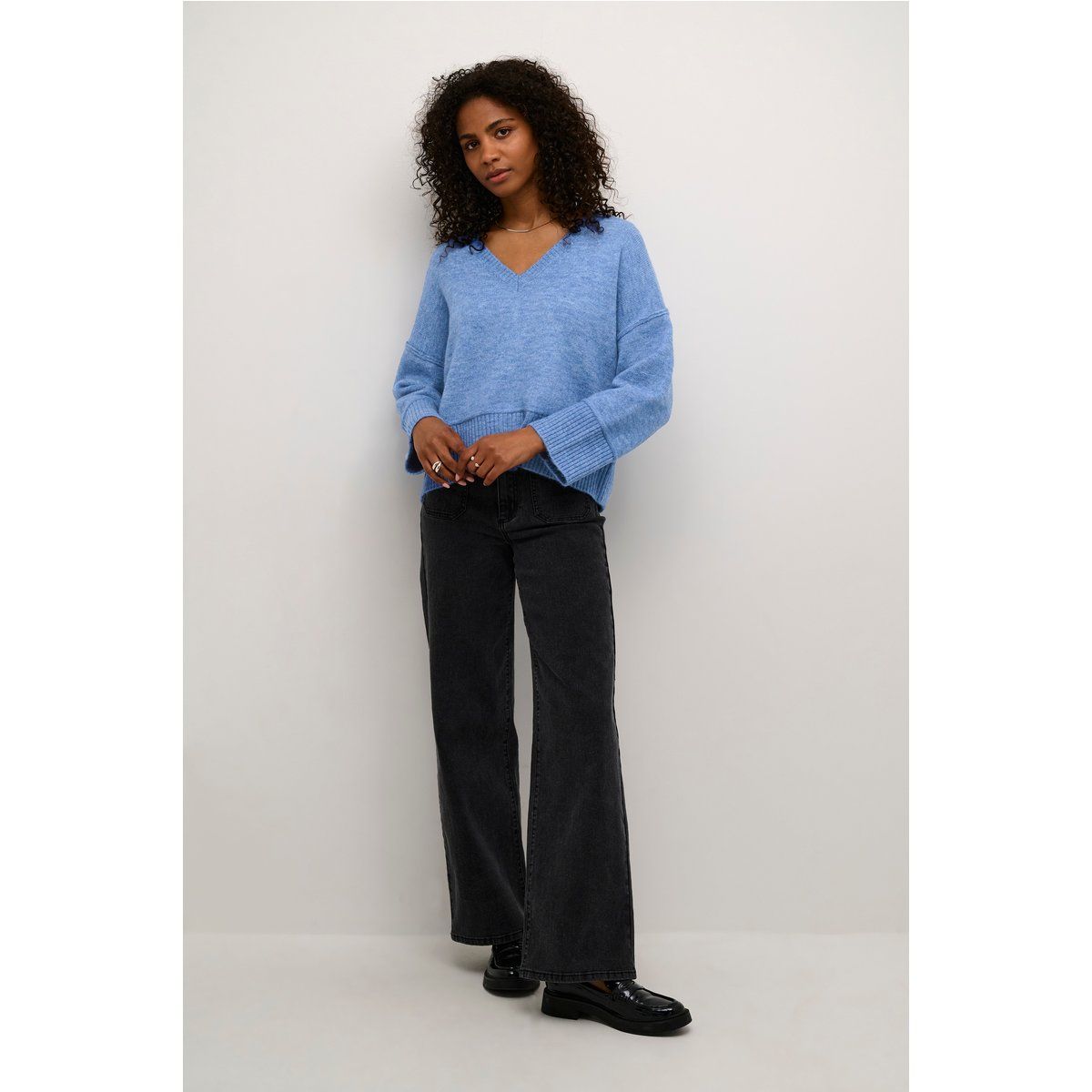 Oversize-Strickpullover mit V-Ausschnitt