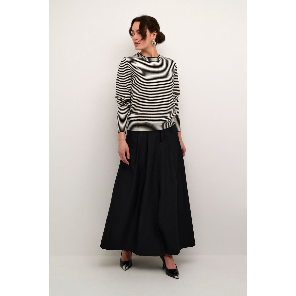 Gestreifter Strickpullover im Regular Fit