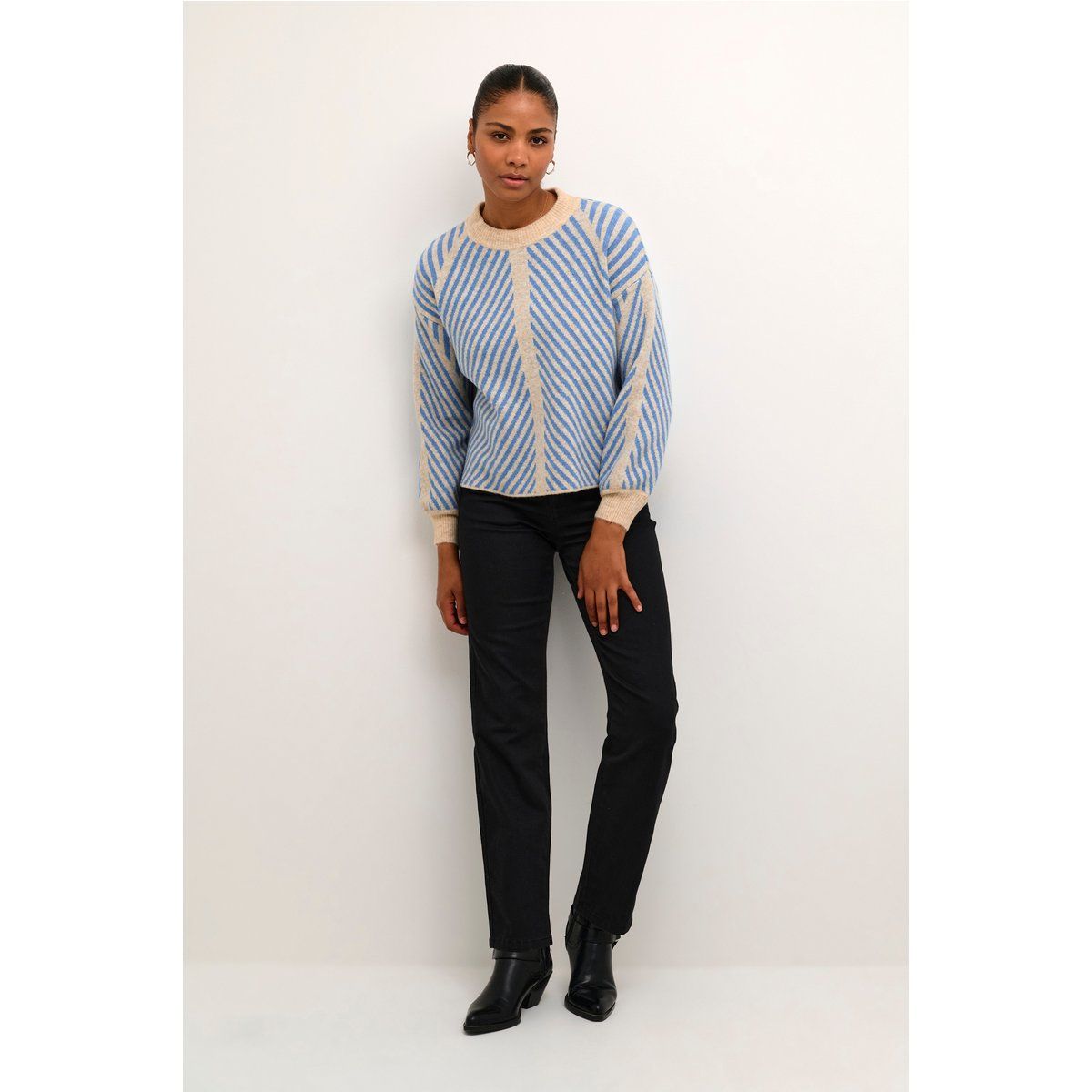 Strickpullover mit Fischgrätenmuster