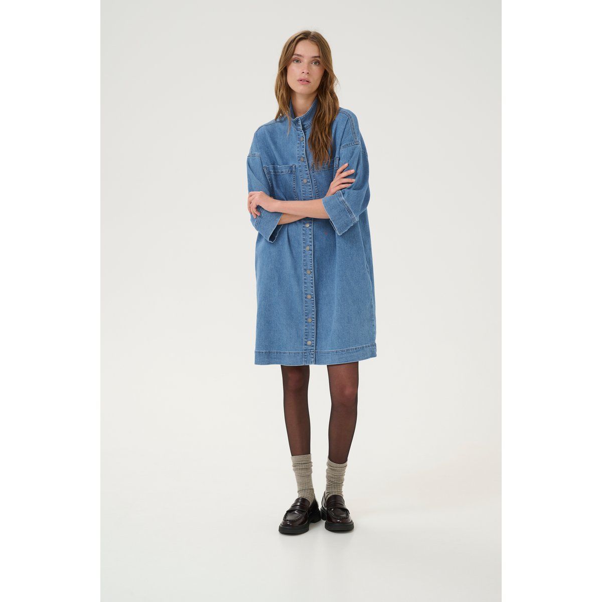 Lockeres Hemdblusenkleid aus Denim