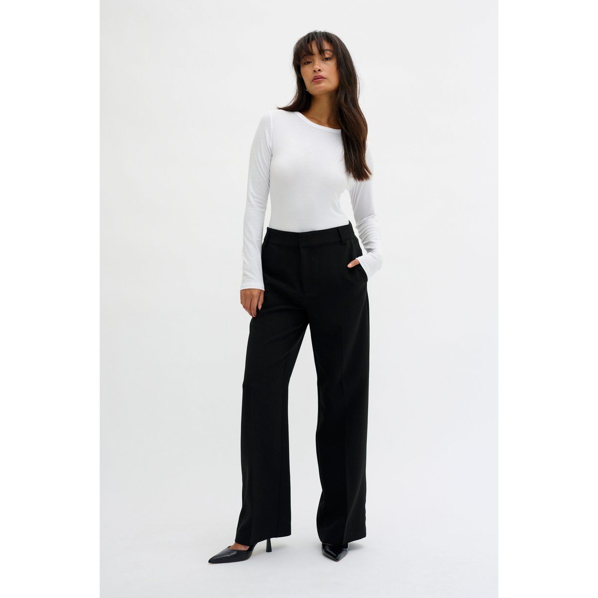 Locker geschnittene Hose mit weitem Bein