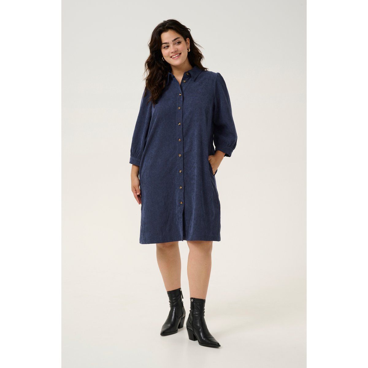 Legeres Hemdblusenkleid in Cord-Optik