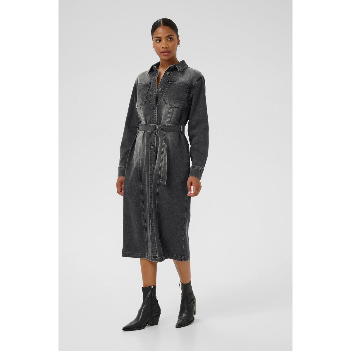 Tailliertes Jeans-Midikleid mit Gürtel