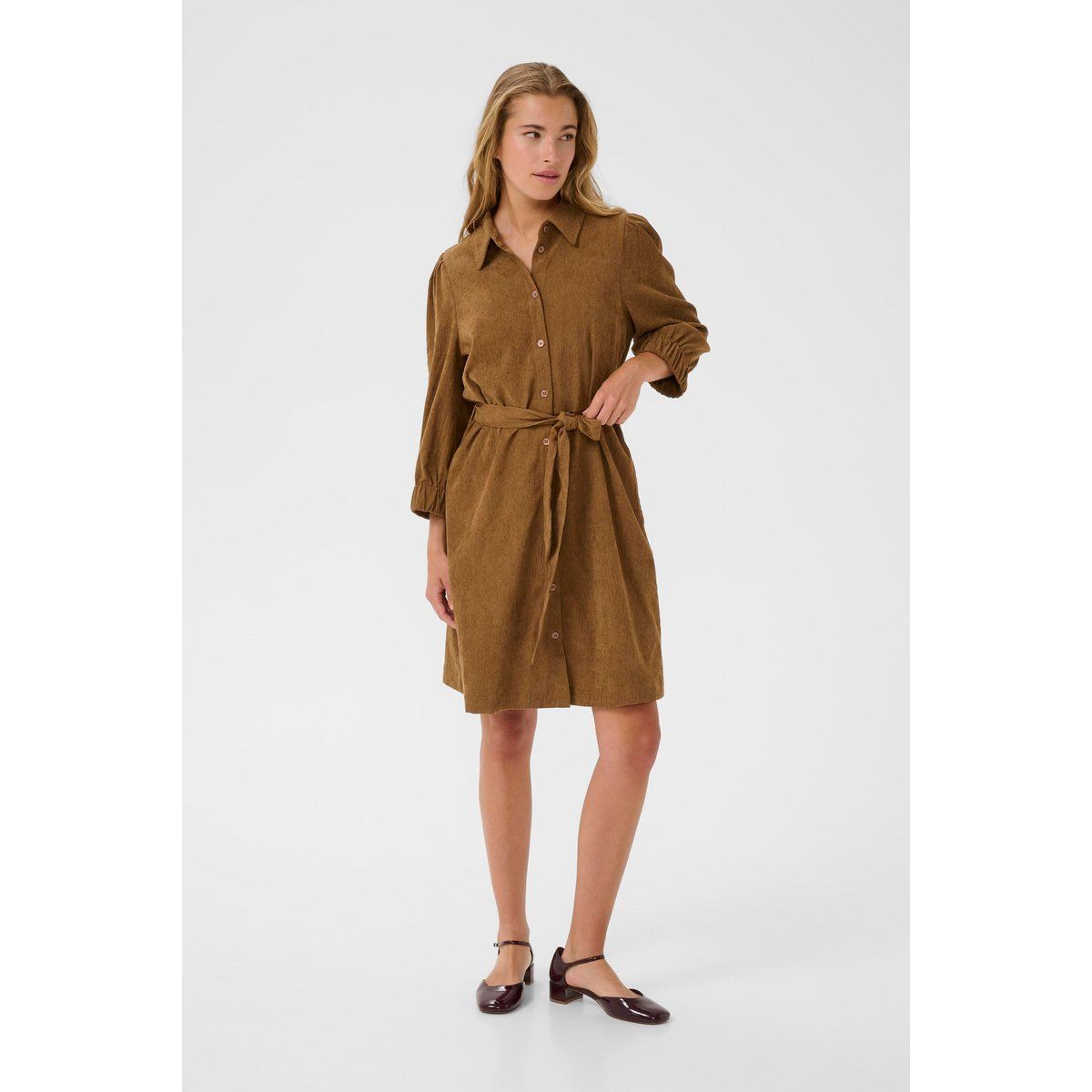 Cord-Hemdkleid mit Bindegürtel