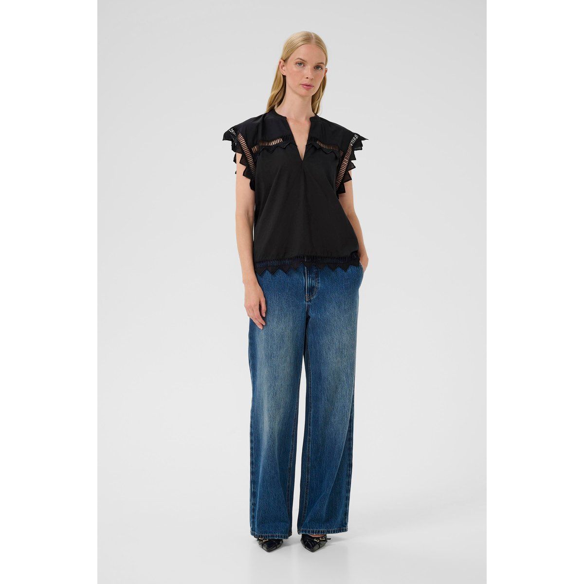 Ärmellose Baumwollbluse mit Cut-outs