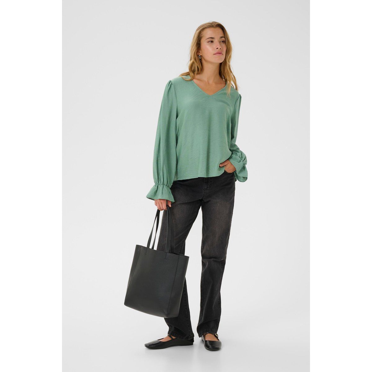 V-Ausschnitt Bluse mit Rüschenbündchen