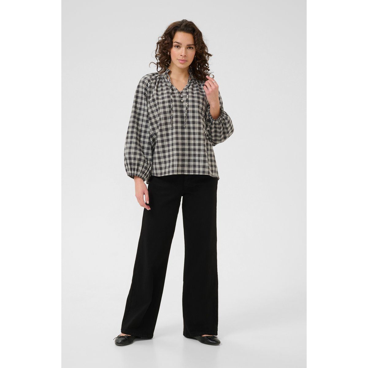 Locker geschnittene Karo-Bluse mit Bindeband