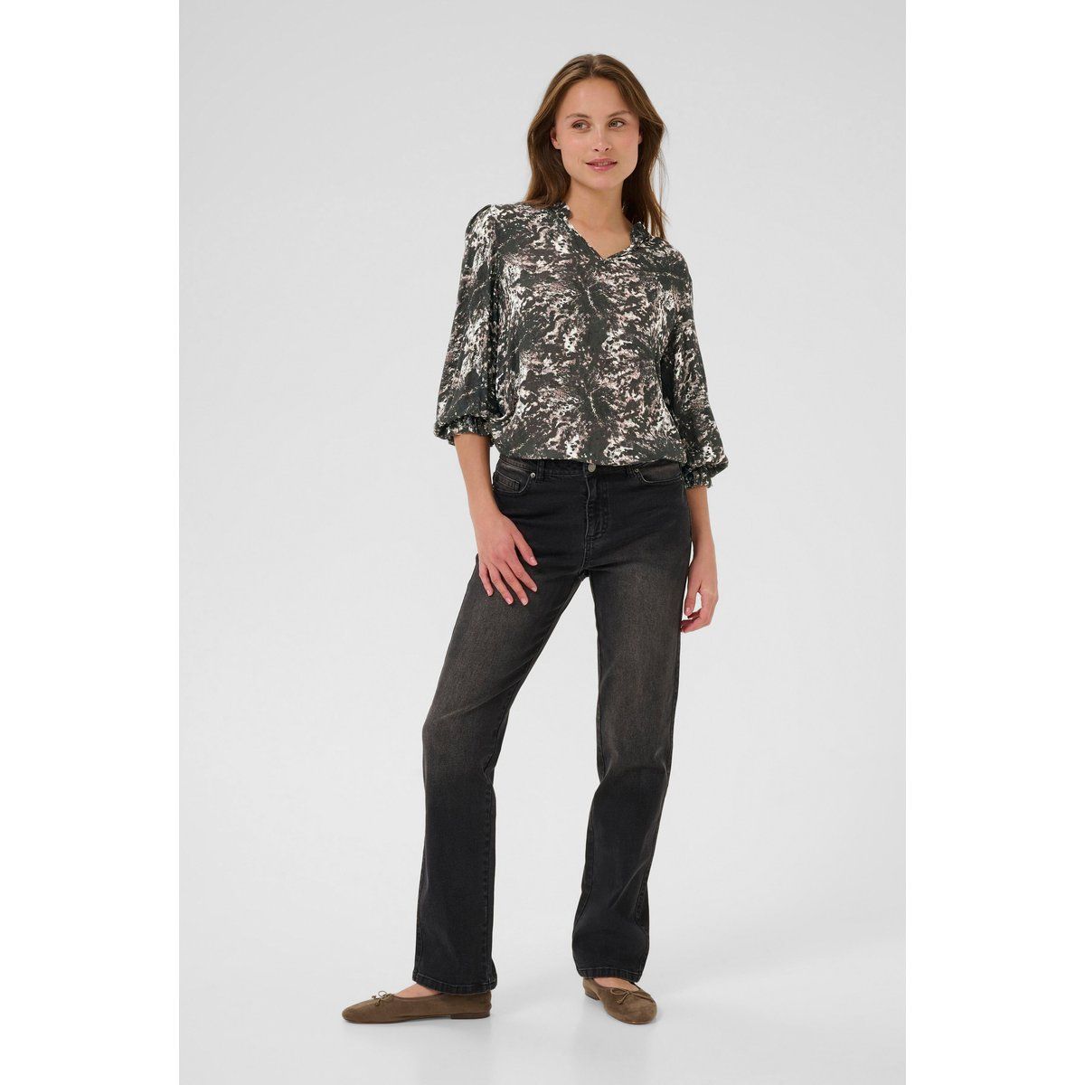 Bluse mit abstraktem Print und Ballonärmeln