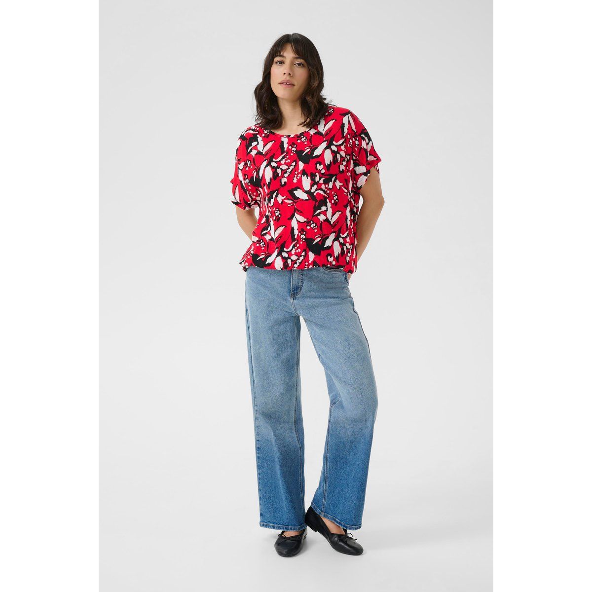 Fließende Bluse mit abstraktem Blumenmuster